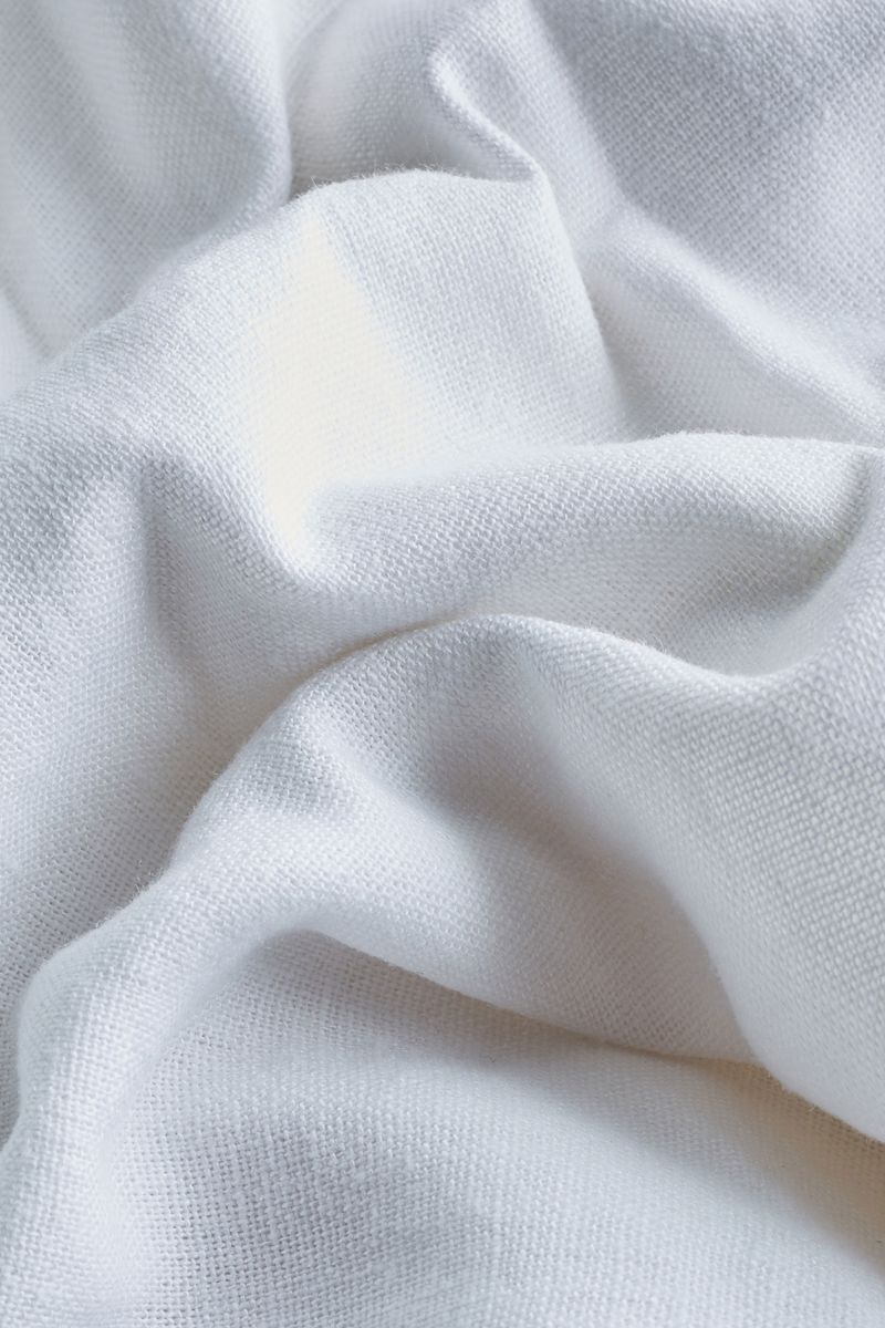Reserva Casual Linen Plus Shorts Elastic Waist Regular Fit White