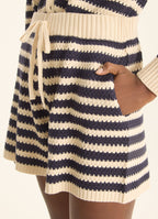 Cantão Striped Knit Shorts Elastic Waist Straight Fit Women's