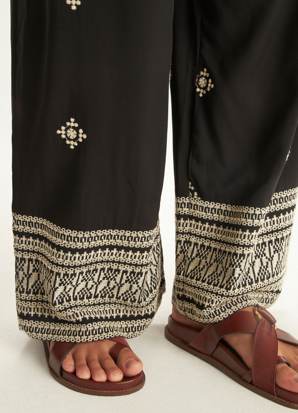 Cantão Women's Compass Embroidered Viscose Jumpsuit Loose Fit