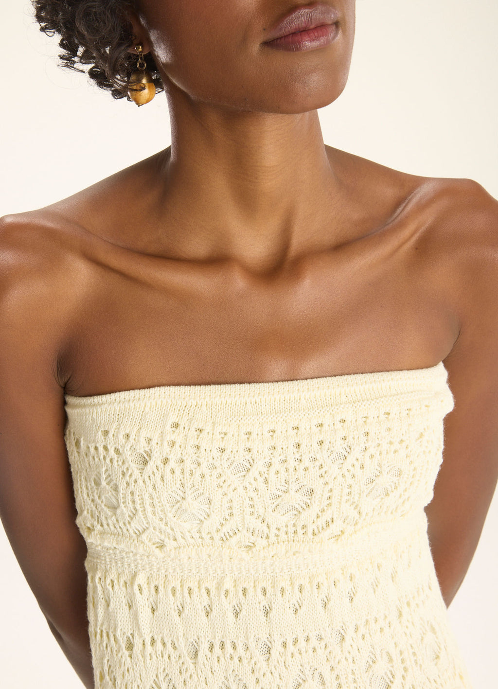 Cantão Women's Off-White Textured Knit Sleeveless Blouse Elegant Top
