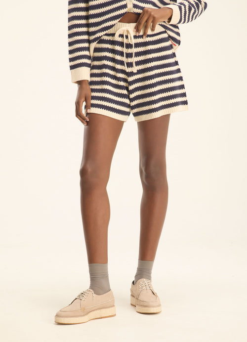Cantão Striped Knit Shorts Elastic Waist Straight Fit Women's