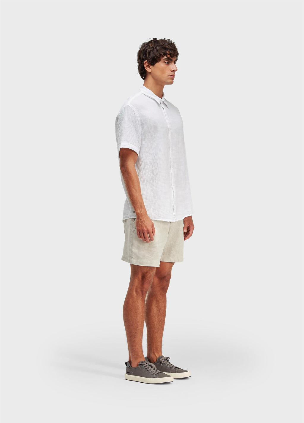 https://osklenbr.vteximg.com.br/arquivos/ids/714294/7213404_CAMISA_2.jpg?v=639113400630600000